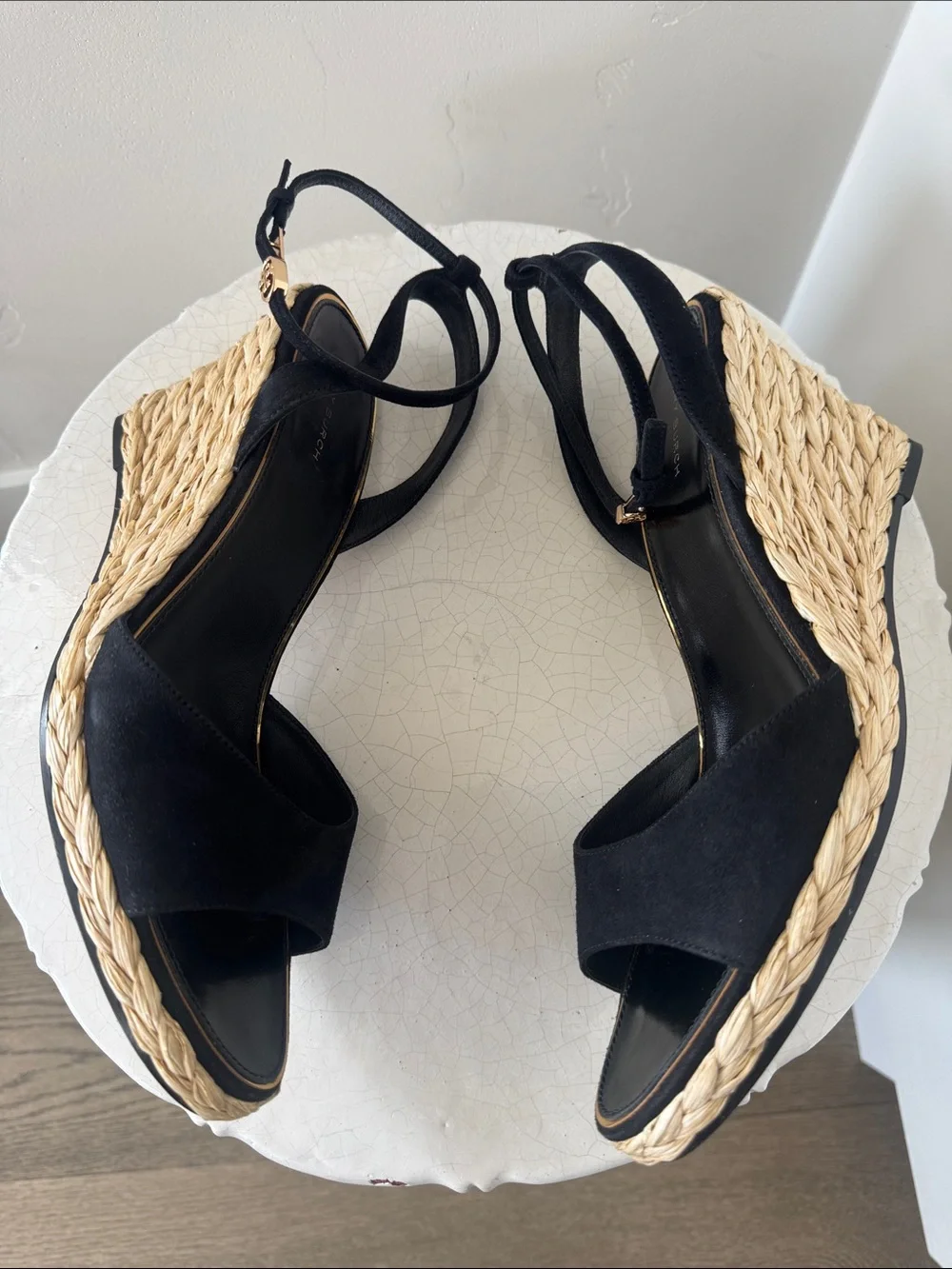 Tory Burch Black Leather Suede Espadrille Wedge Sandals Gold Accents Size 10 EUC